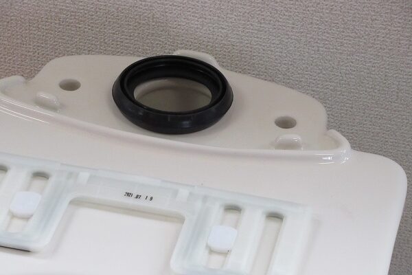 神奈川県横浜市　トイレの水漏れ修理　パッキン交換 (1)